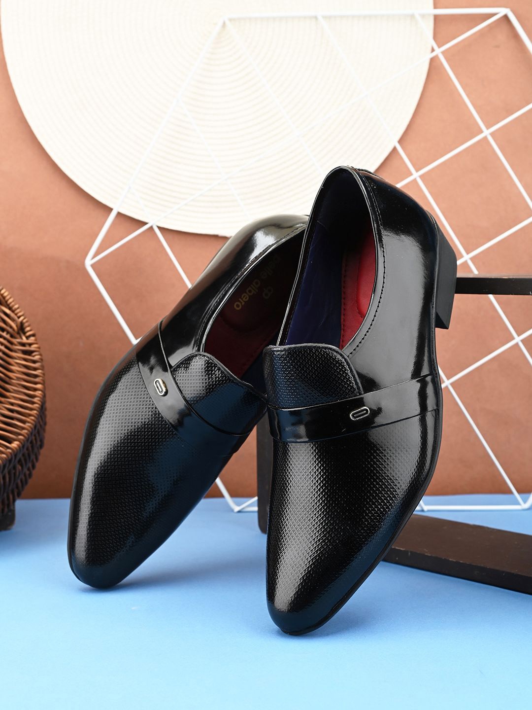 

pelle albero Men Leather Textured Formal Slip On Heel Shoes, Black