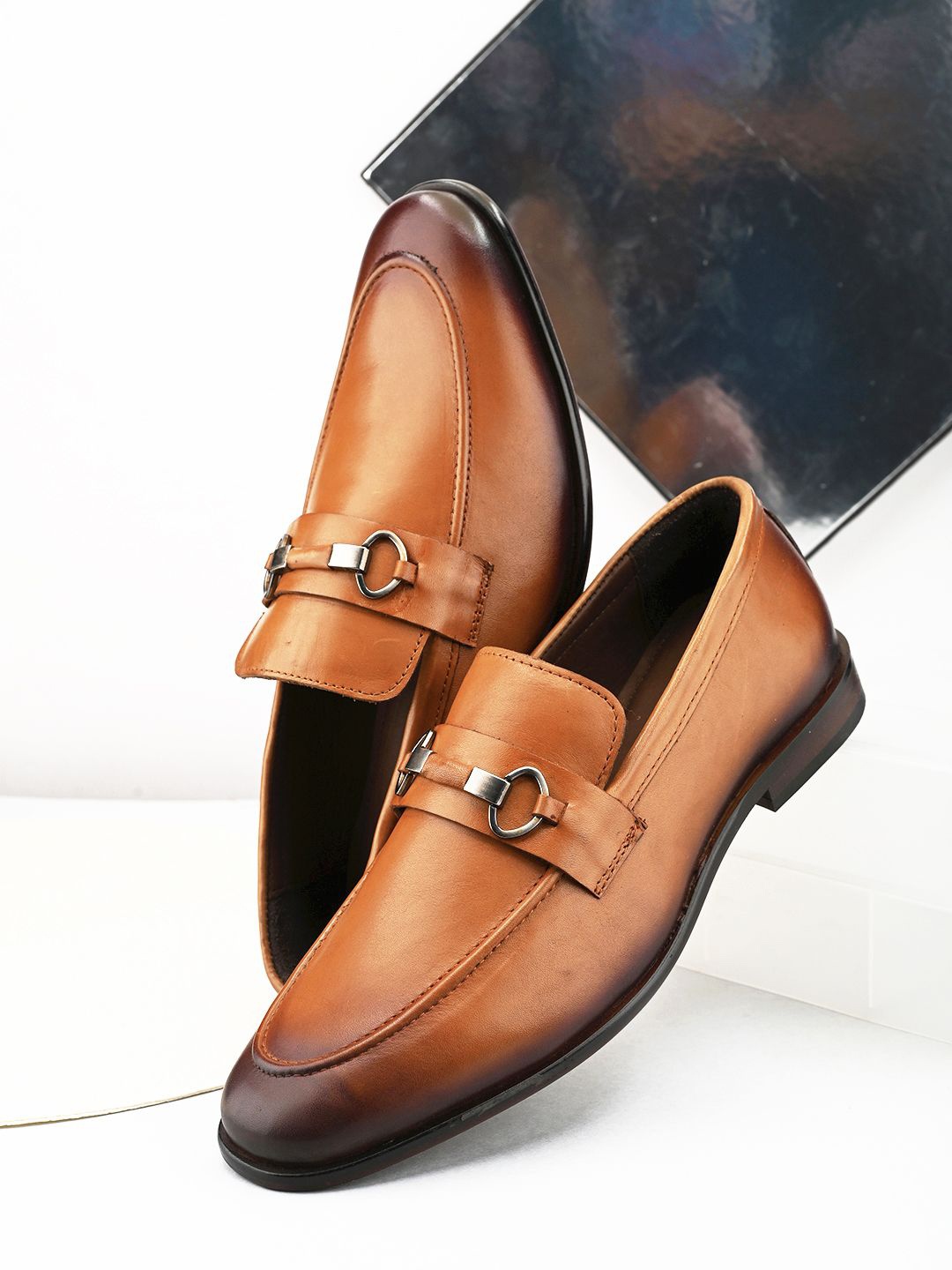 

pelle albero Men Leather Formal Slip Ons, Tan