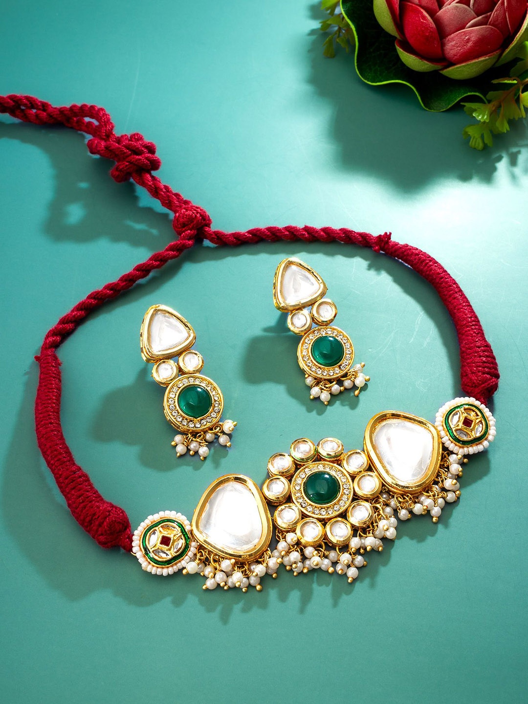 

aadita Gold-Plated Stone Studded & Beaded Jewellery Set