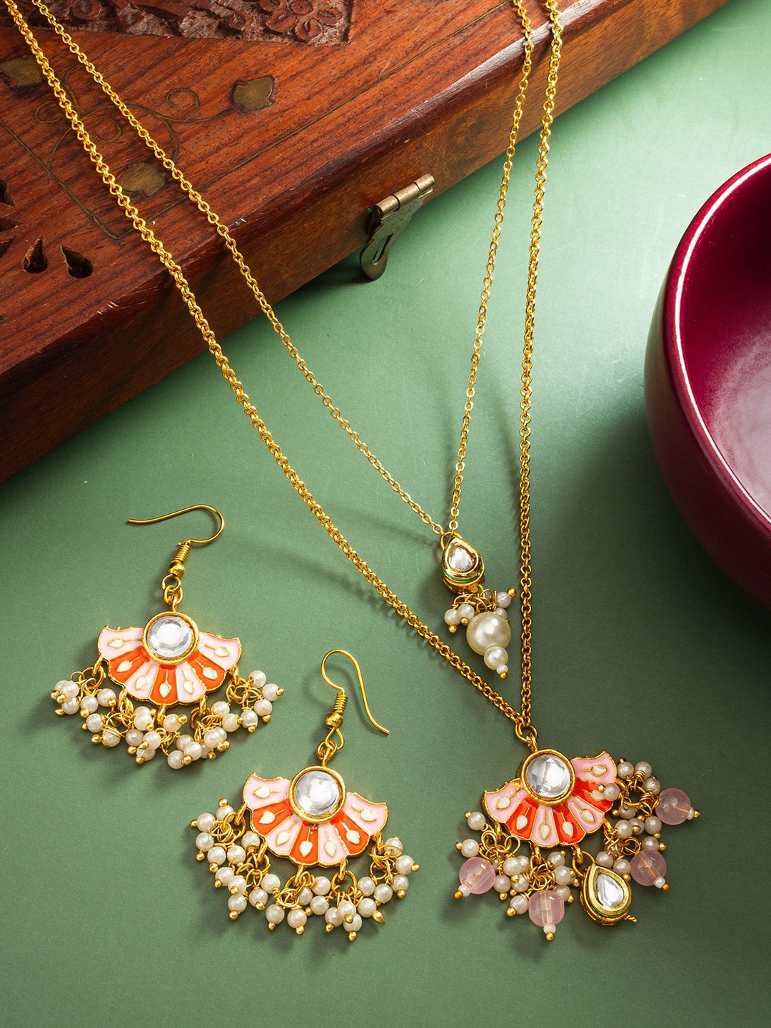 

aadita Gold-Plated American Diamond Studded & Beaded Jewellery Set