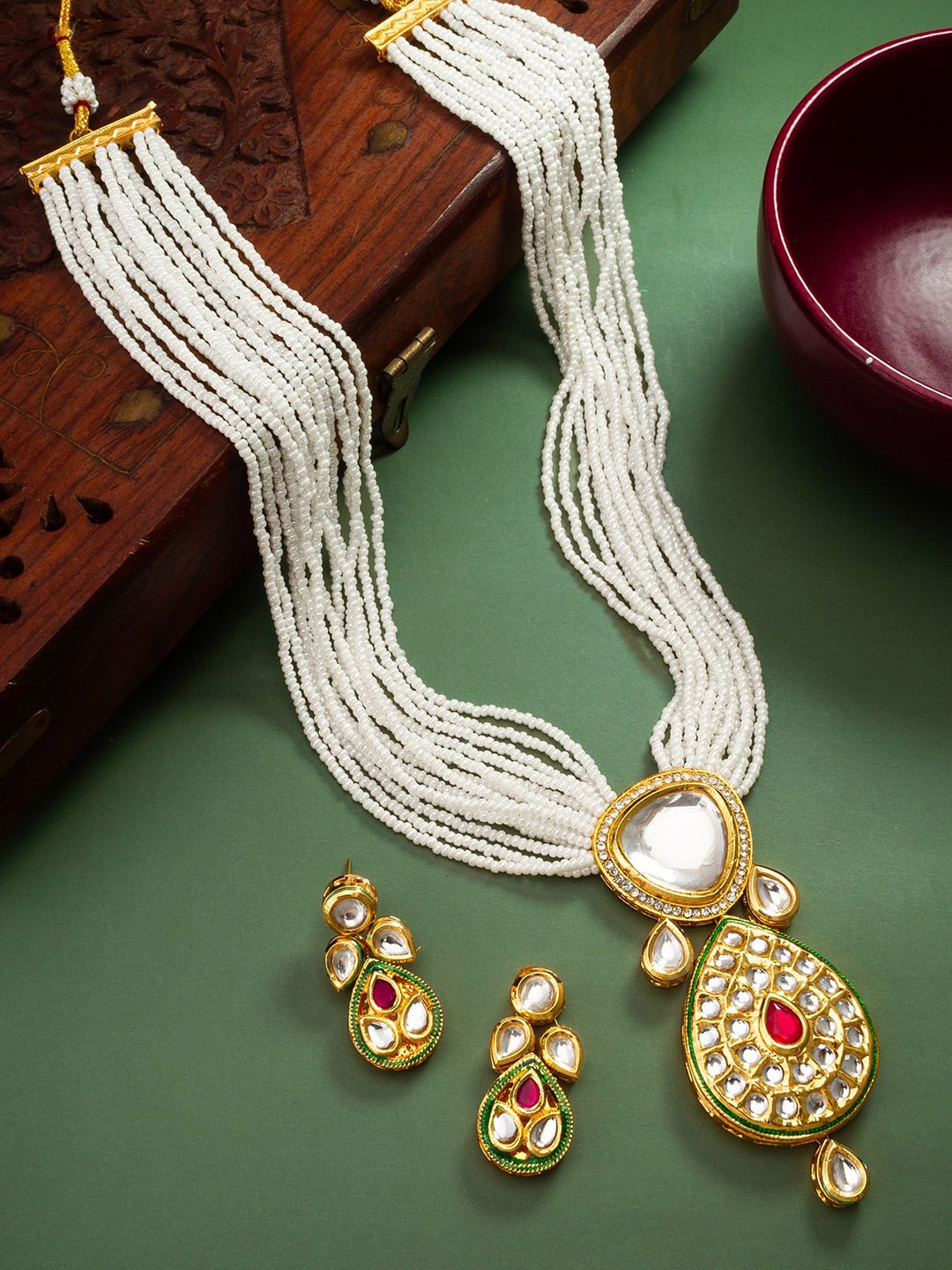 aadita Gold-Plated Kundan Studded & Beaded Jewellery Set