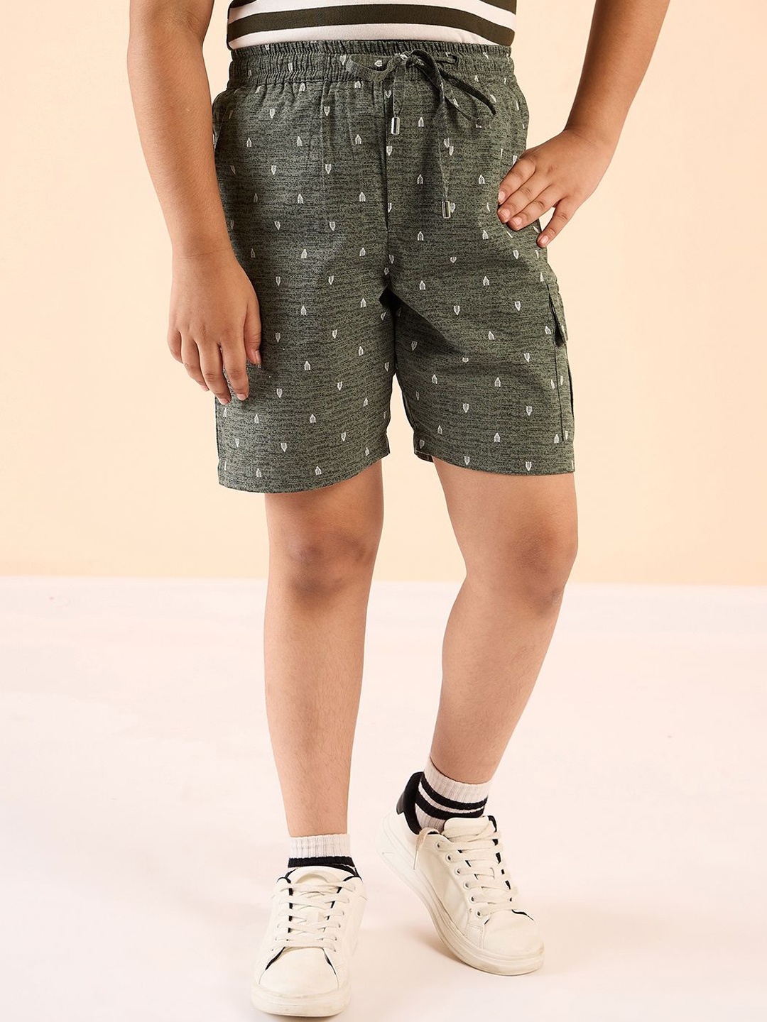 

Stylo Bug Boys Printed Cotton Outdoor Shorts, Grey