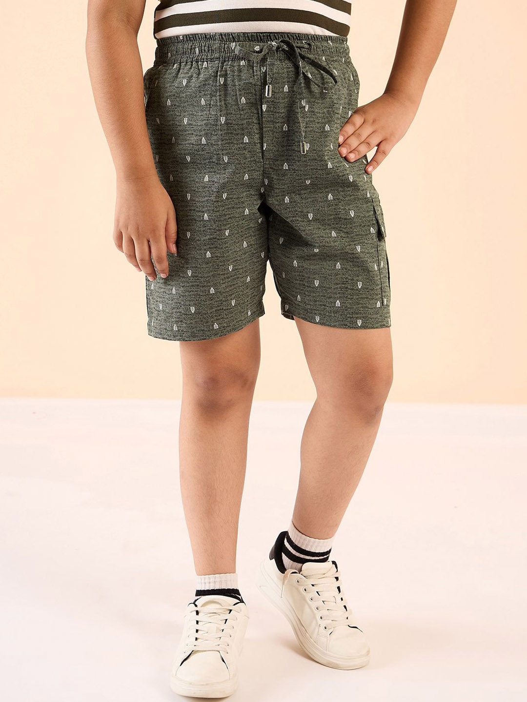 

Stylo Bug Boys Printed Cotton Outdoor Shorts, Grey