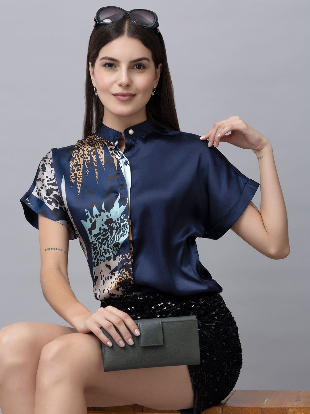 

PURYS Women Abstract Printed Smart Floral Opaque Casual Shirt, Navy blue