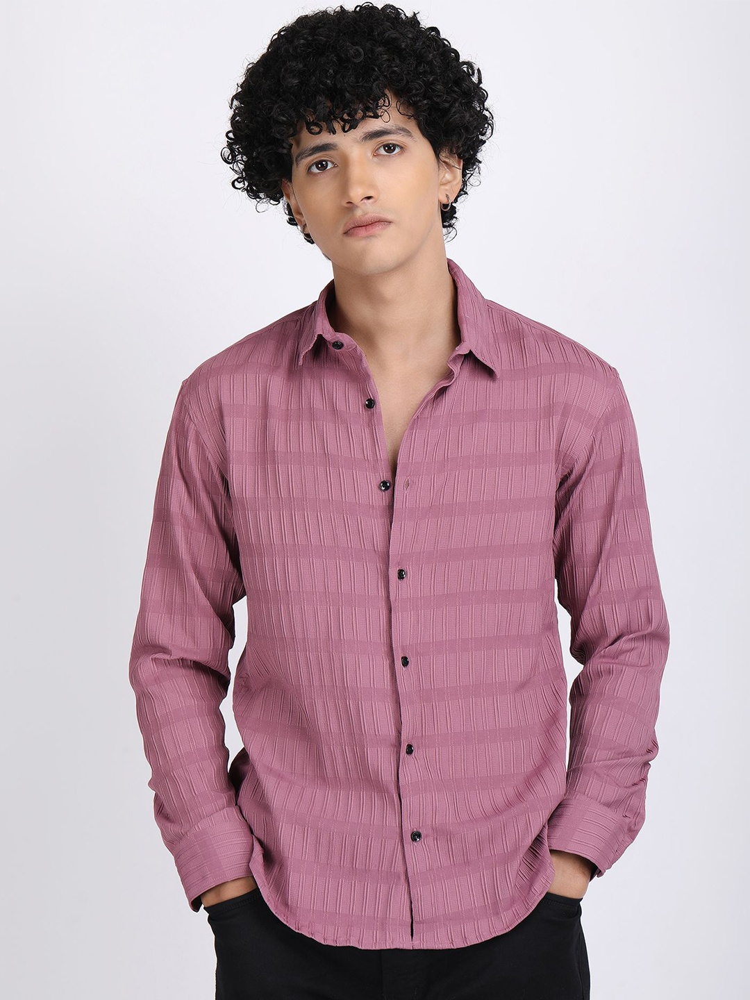 

The Roy Men Comfort Slim Fit Opaque Striped Casual Shirt, Pink