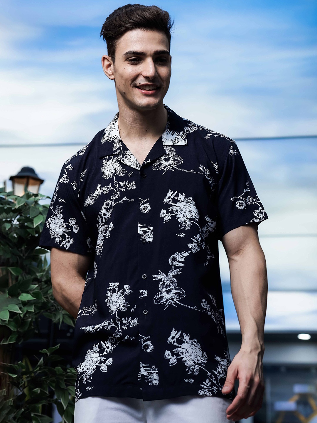 

TOMHIDDLE Men Classic Floral Printed Casual Shirt, Black