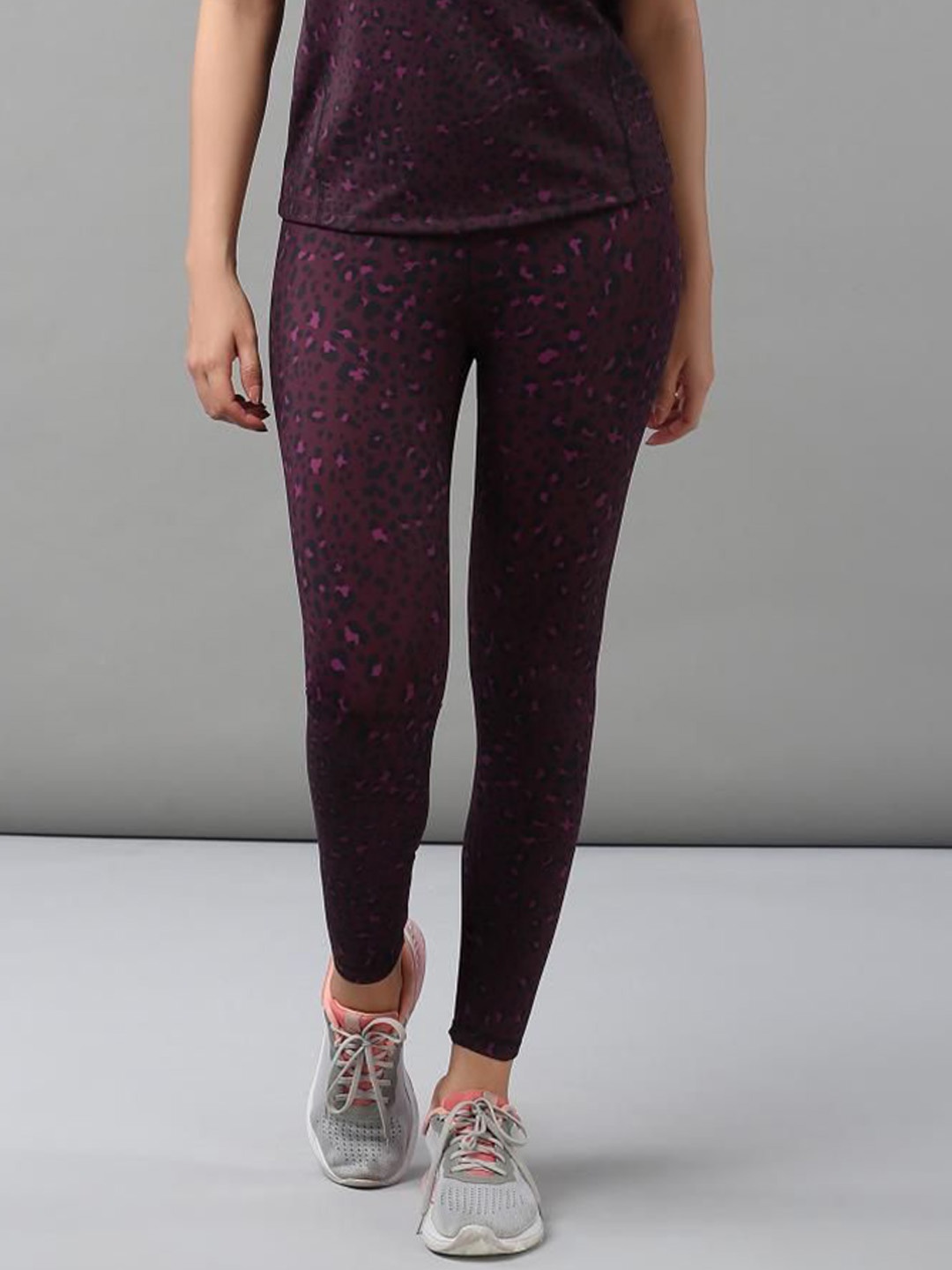 

Tuna London Animal Printed Ankle Length Tights, Purple