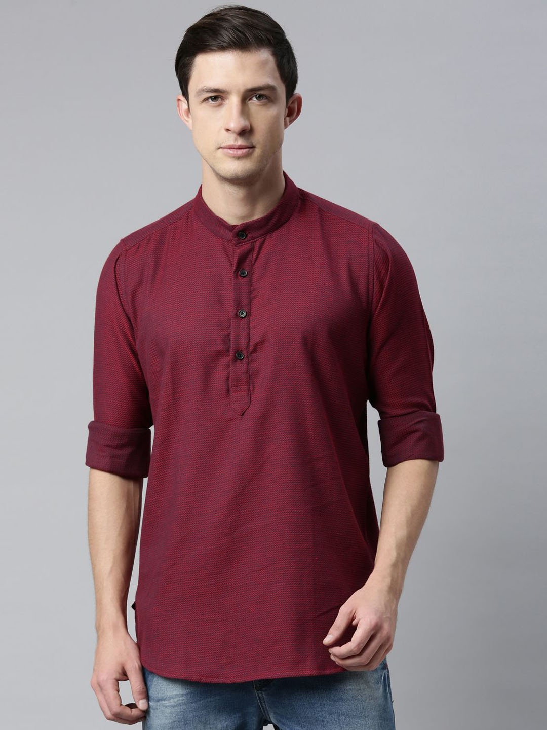 

Cross Court Geometric Woven Design Mandarin Collar Cotton Short Straight Kurta, Maroon