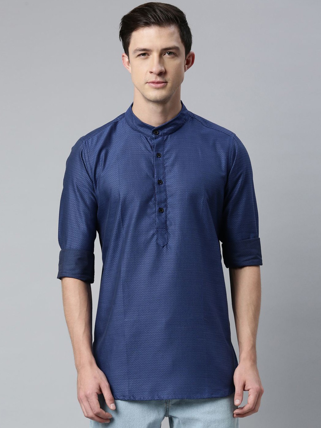 

Cross Court Geometric Woven Design Mandarin Collar Cotton Short Straight Kurta, Navy blue