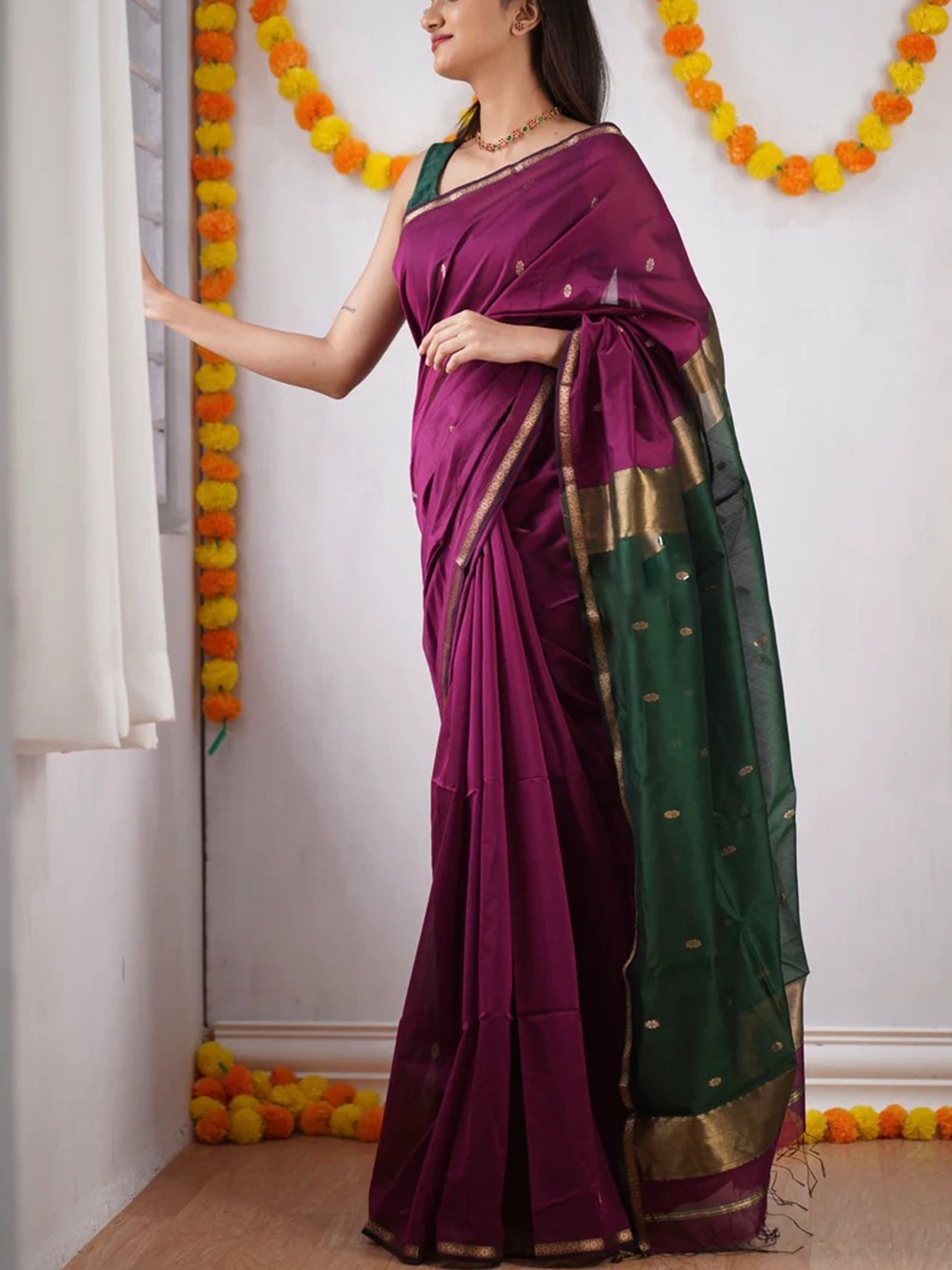 

Upalksh Woven Design Zari Kanjeevaram Saree, Magenta