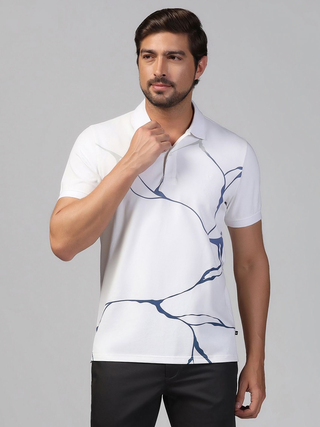 

Blackberrys Men Abstract Printed Polo Collar Slim Fit T-shirt, White