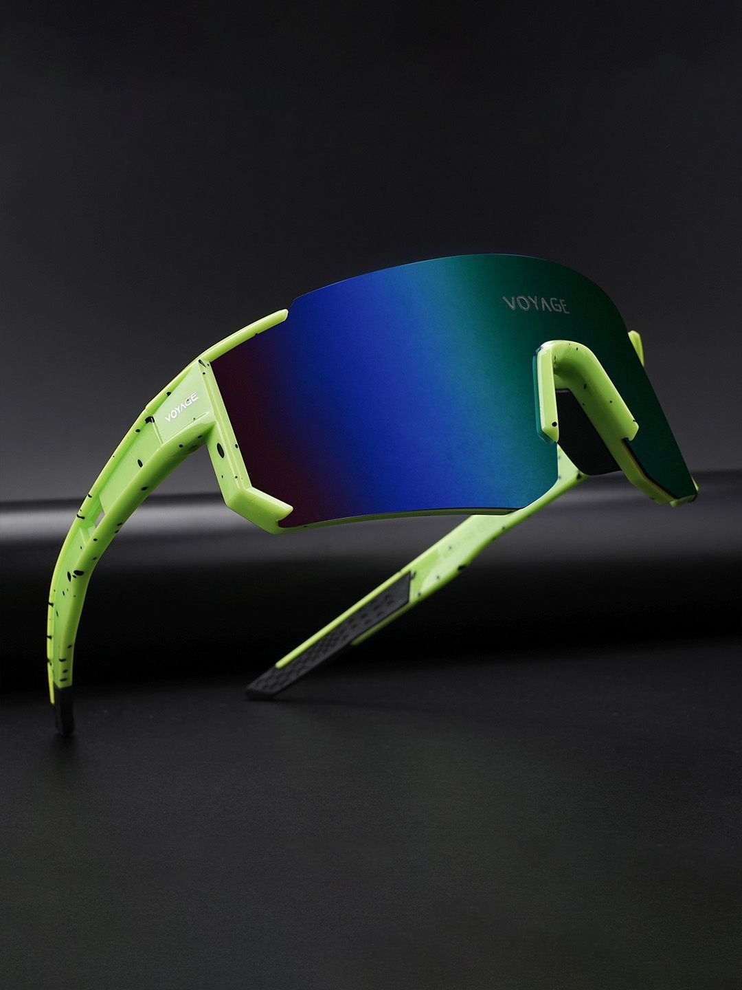 

Voyage Unisex Shield Sunglasses with Polarised and UV Protected Lens, Blue