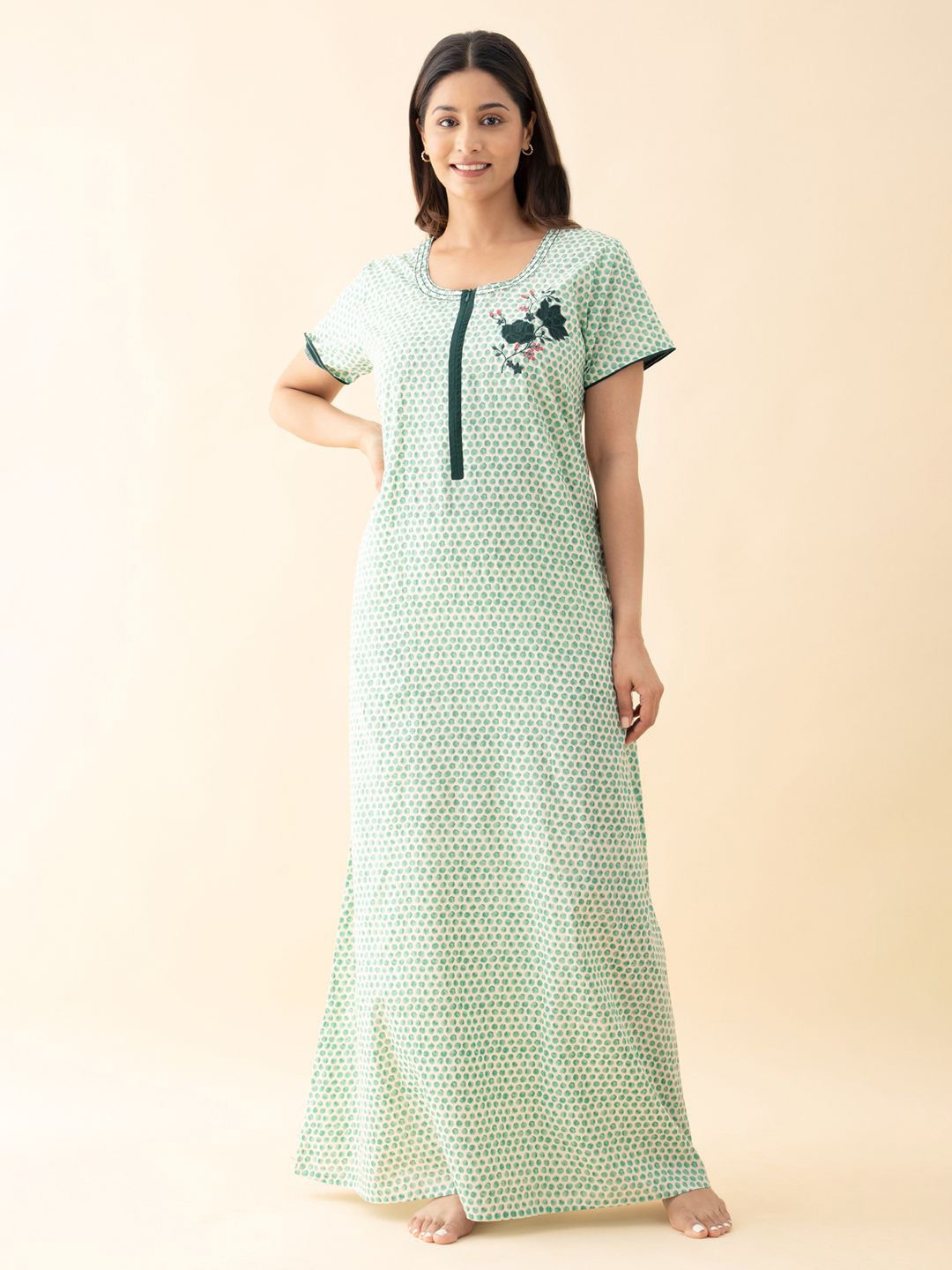 

Maybell Cotton Round Neckline Printed Maxi Nightdress, Green