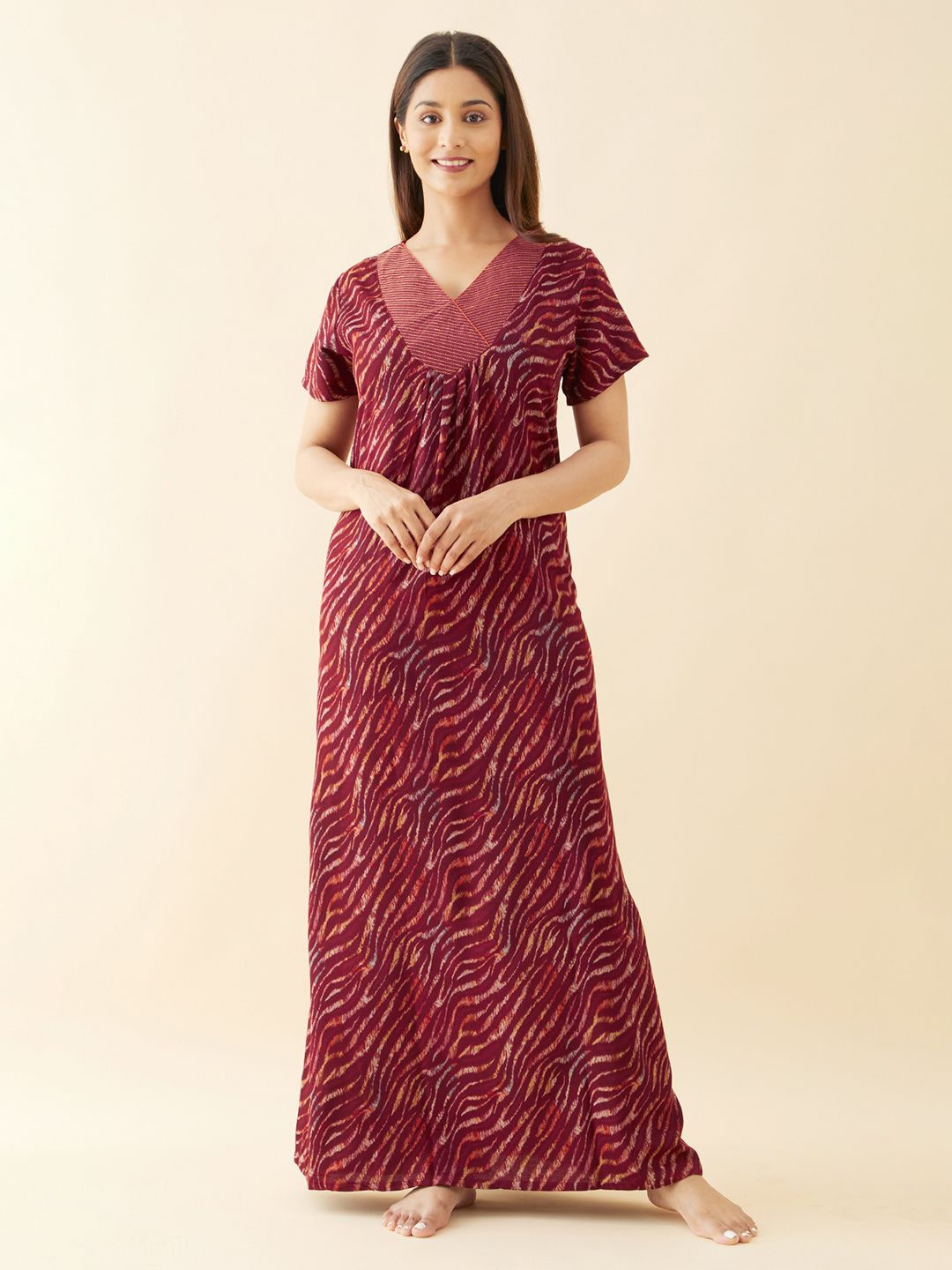 

Maybell Women Cotton V Neck Printed Nightdress, Maroon