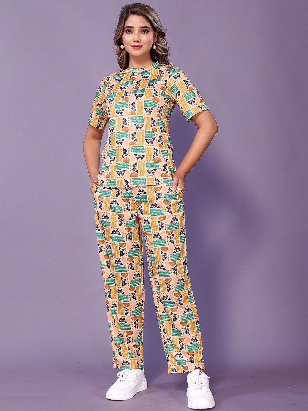 

Aardiva Printed T-shirt With Trousers Co-Ords, Beige