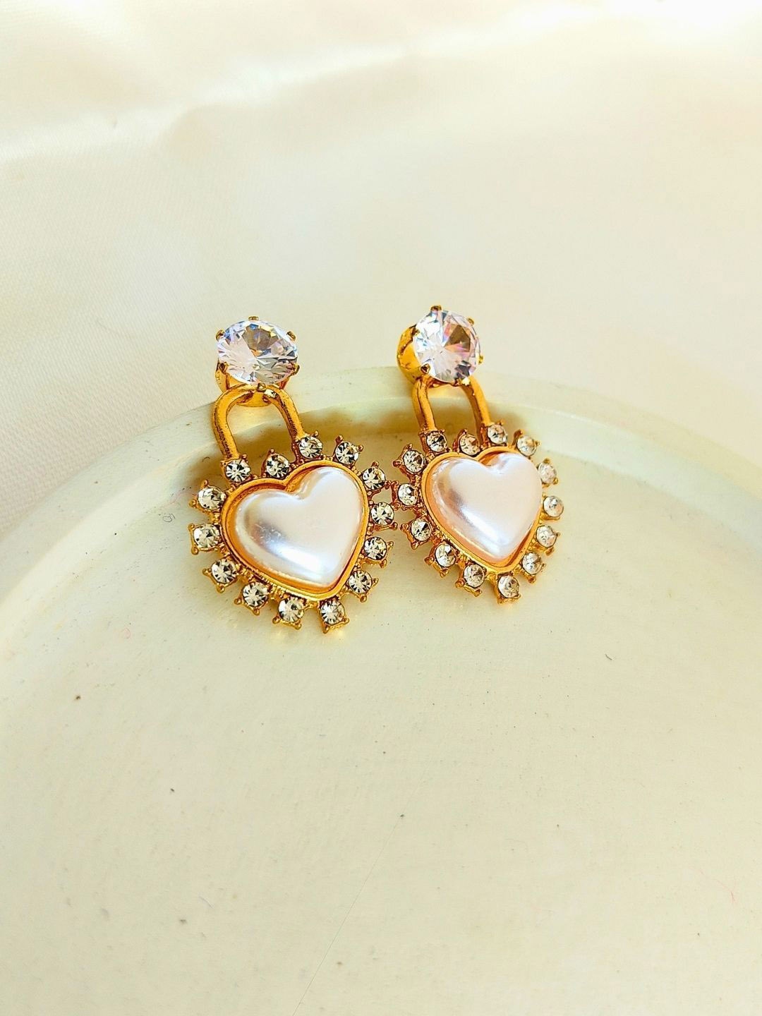 

DressBerry Gold Toned American Diamond Gold Plated Stainless Steel Drop Earrings