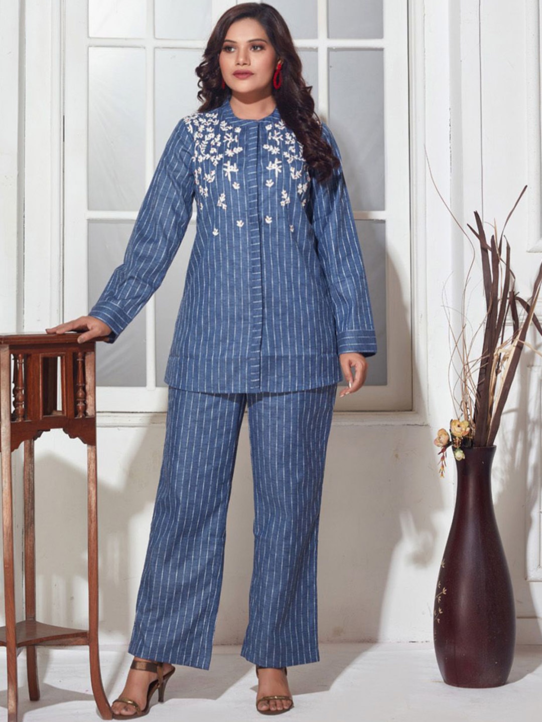 

Kaftanize Embroidered Pure Cotton Shirt With Trousers, Blue
