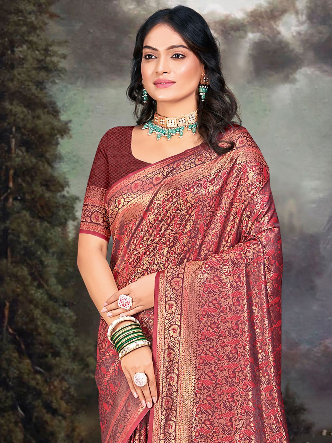 

Ishin Woven Design Floral Zari Banarasi Saree, Maroon