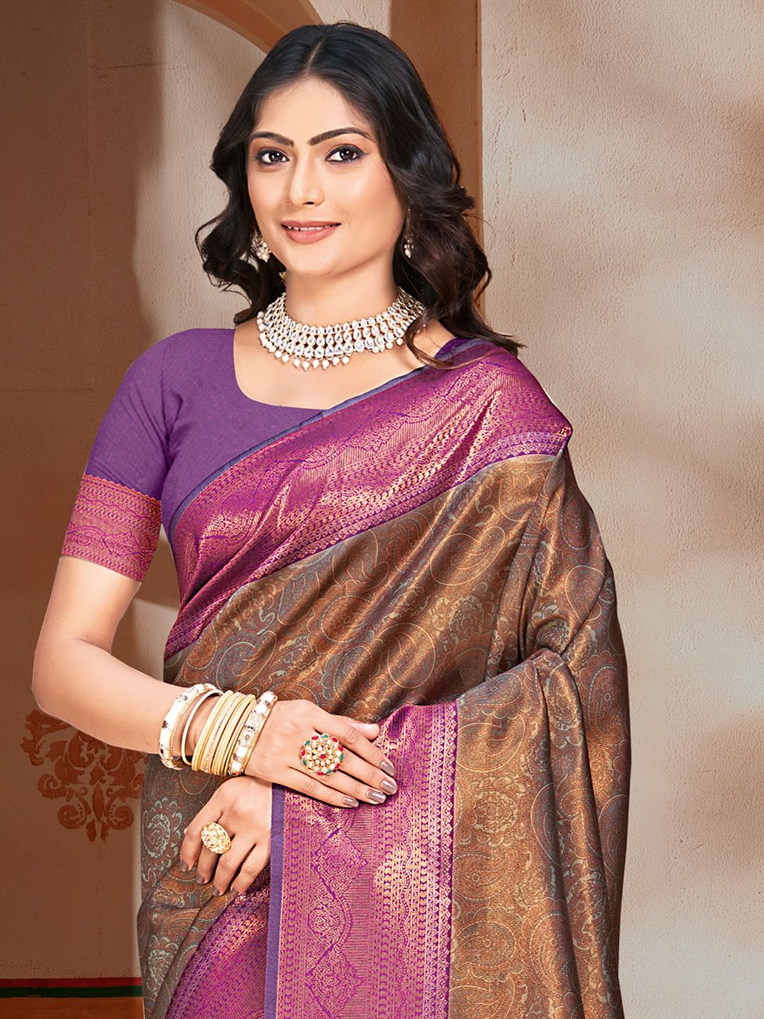 

Ishin Ethnic Motifs Zari Saree, Magenta