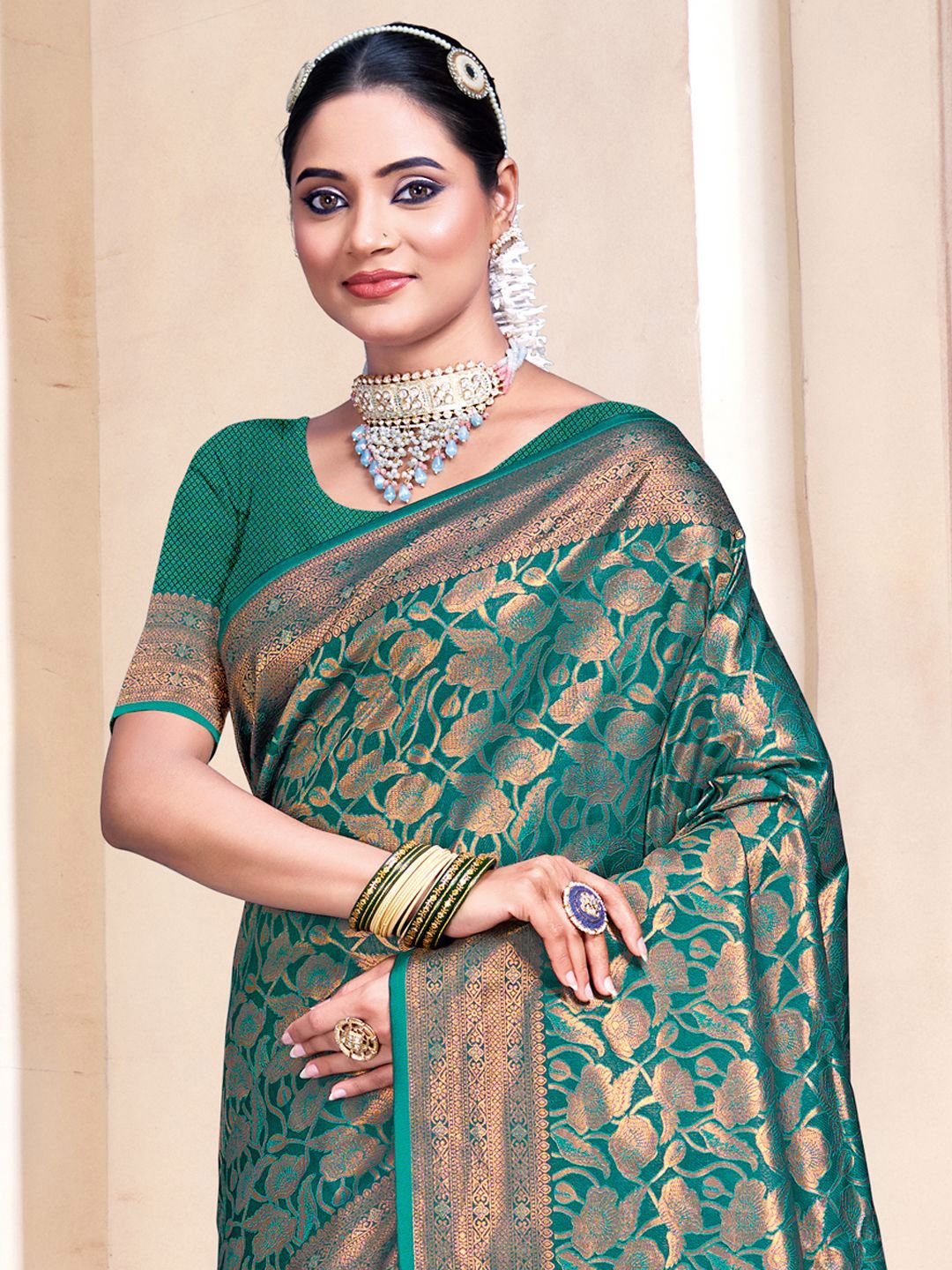 

Ishin Ethnic Motif Zari Woven Banarasi Saree, Green
