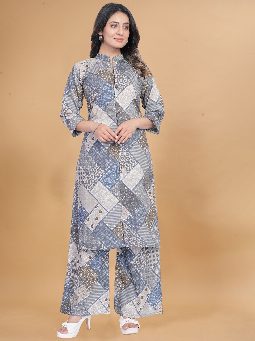 

Aardiva Ethnic Motifs Printed Regular Kurta with Palazzos, Grey