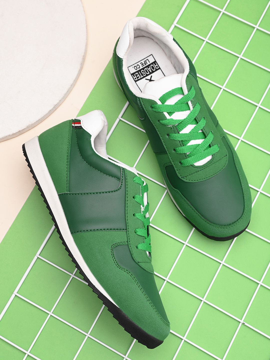 

The Roadster Lifestyle Co Men Casual Lace Up Shoes, Green