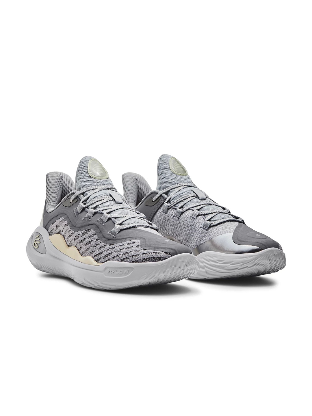 

UNDER ARMOUR CURRY 11 YW Men Non-Marking Sports Shoes, Grey