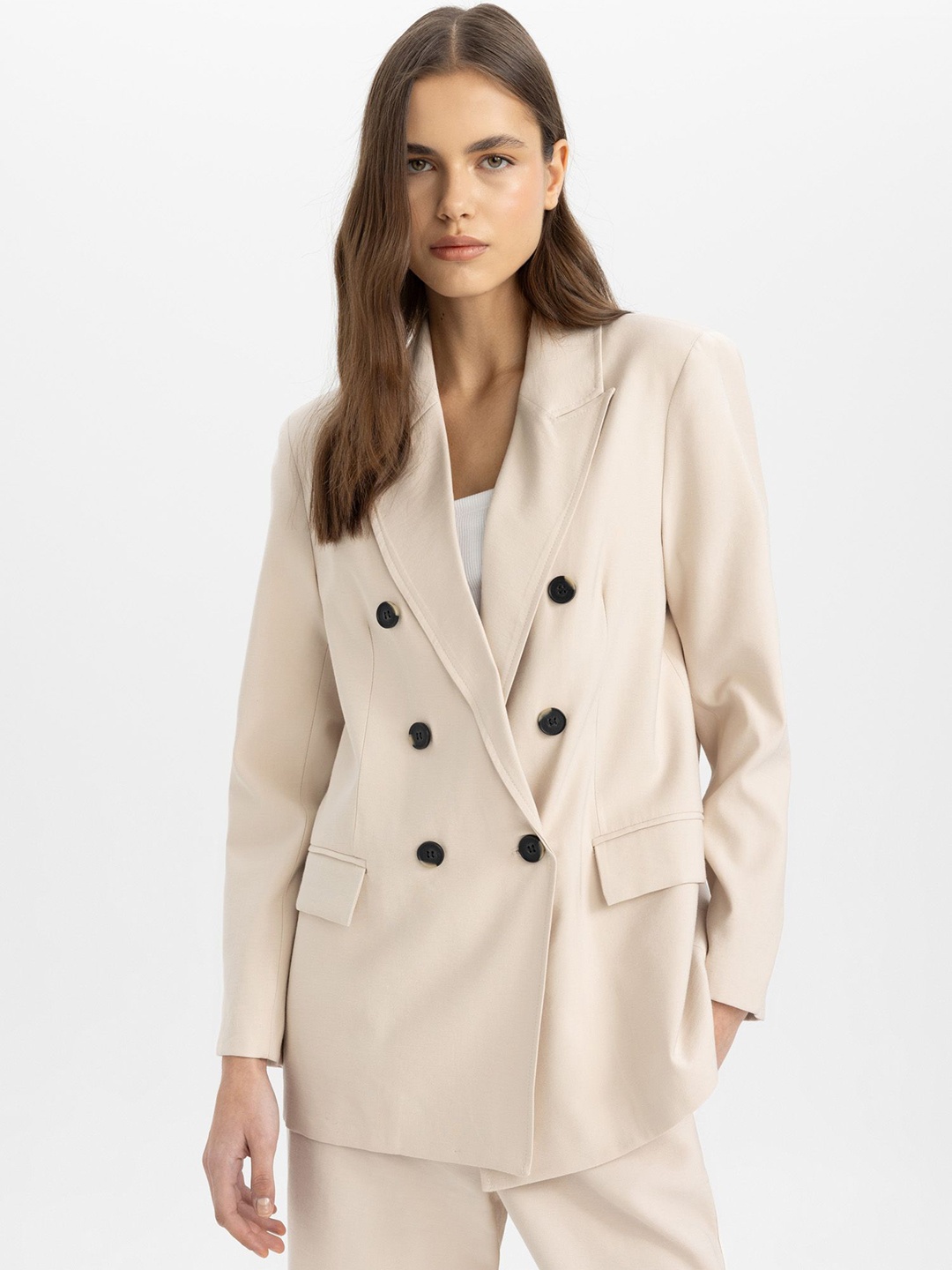 

DeFacto Notched Lapel Long Sleeves Formal Double-Breasted Blazer, Cream