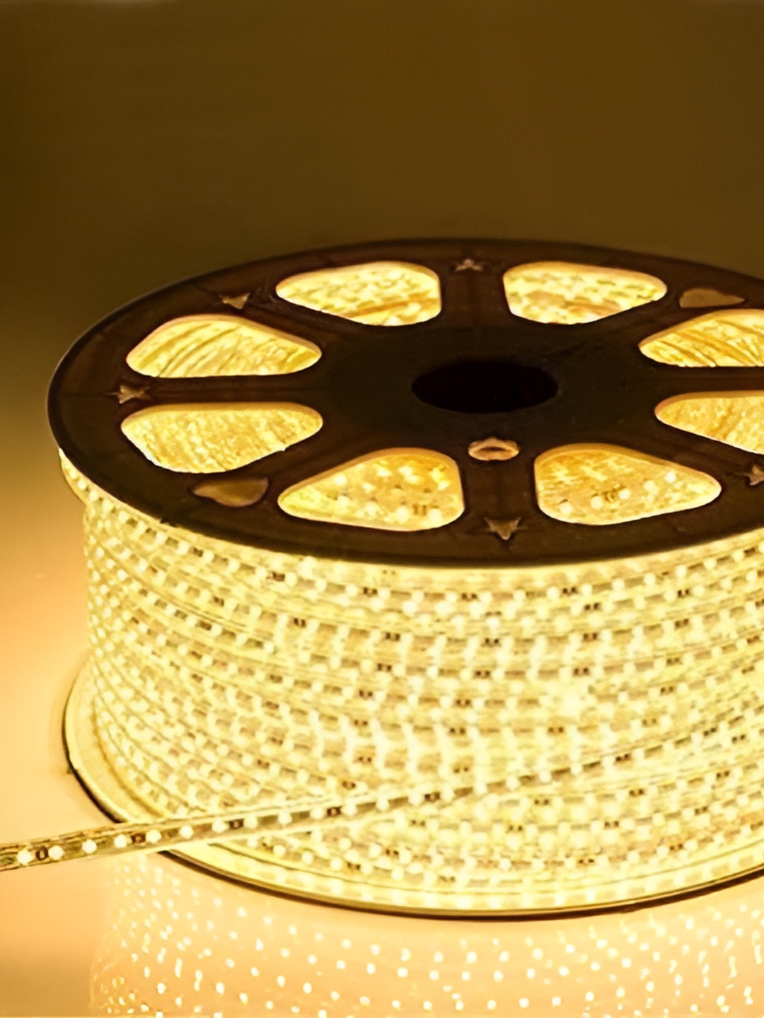 

ENORMITY Yellow Rice-Shaped String Lights