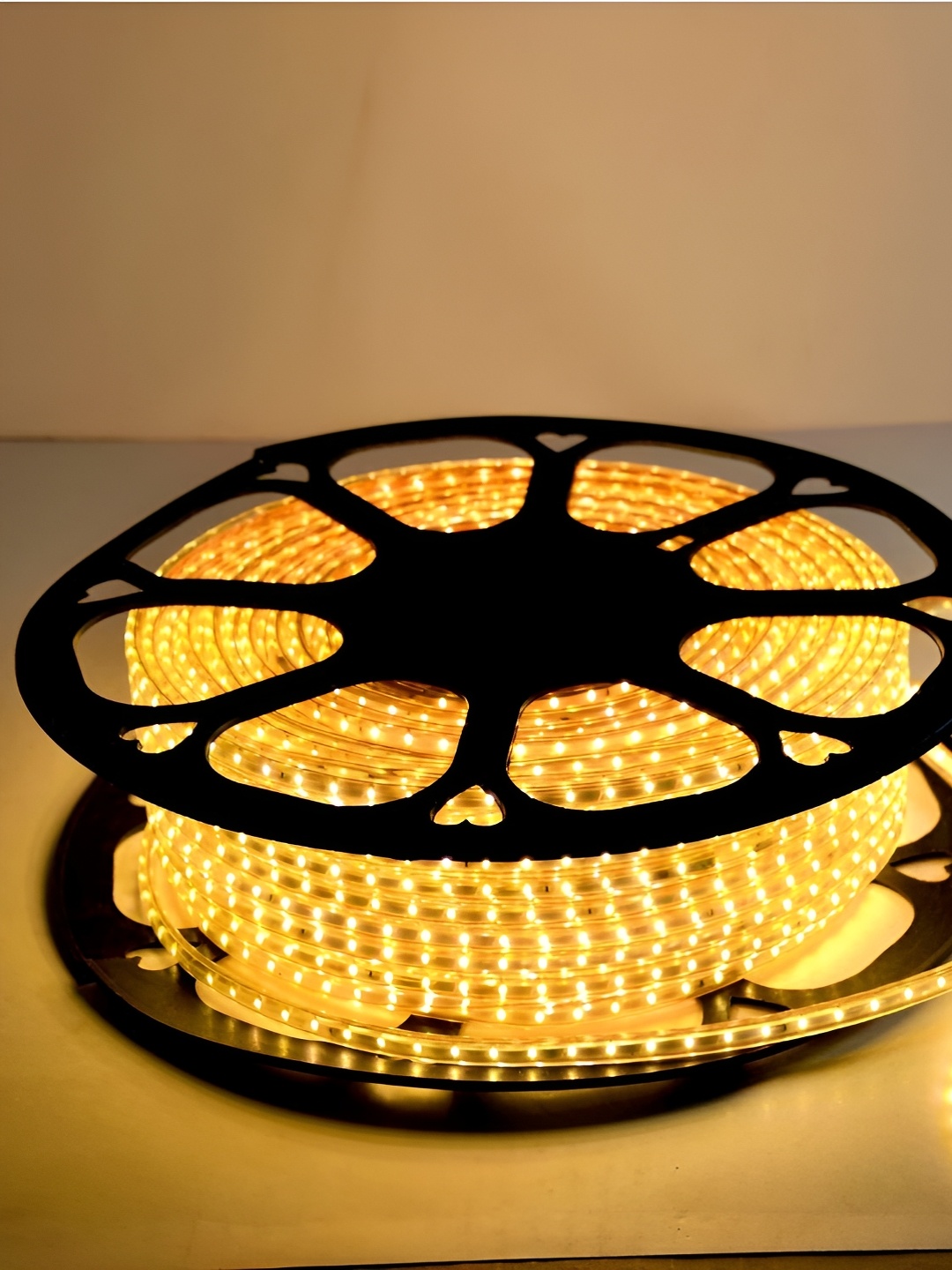 

ENORMITY Yellow Rice Shaped LED String Lights Rope
