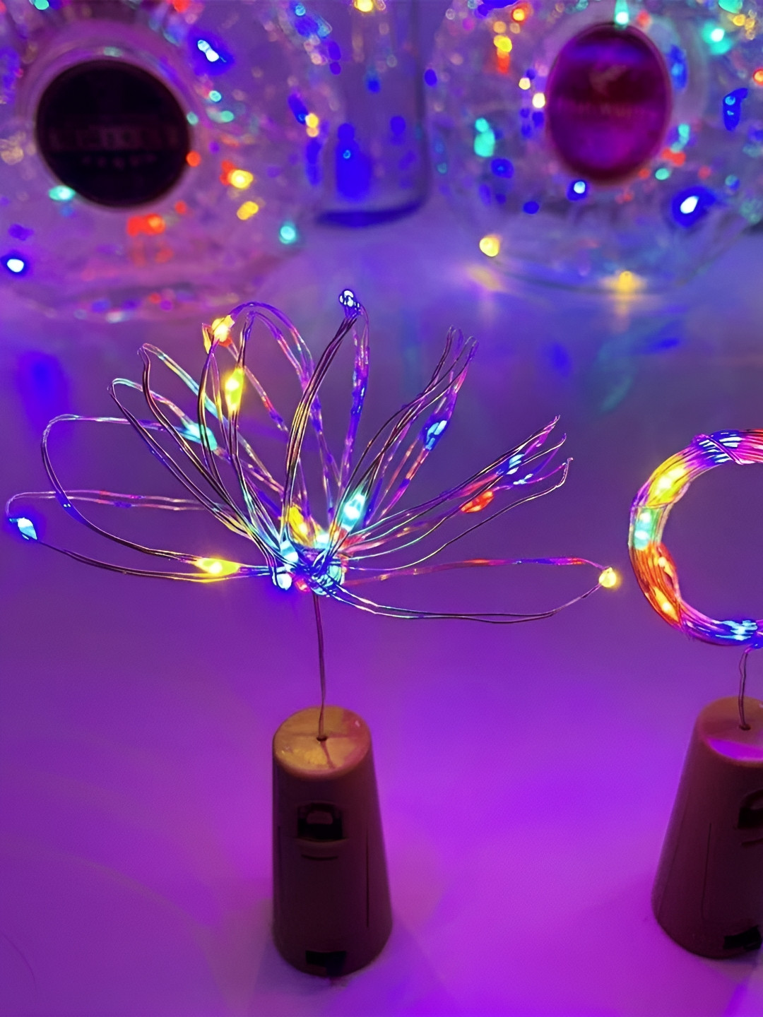 

ENORMITY Red & Green 2 Pcs Rice Shape String Lights