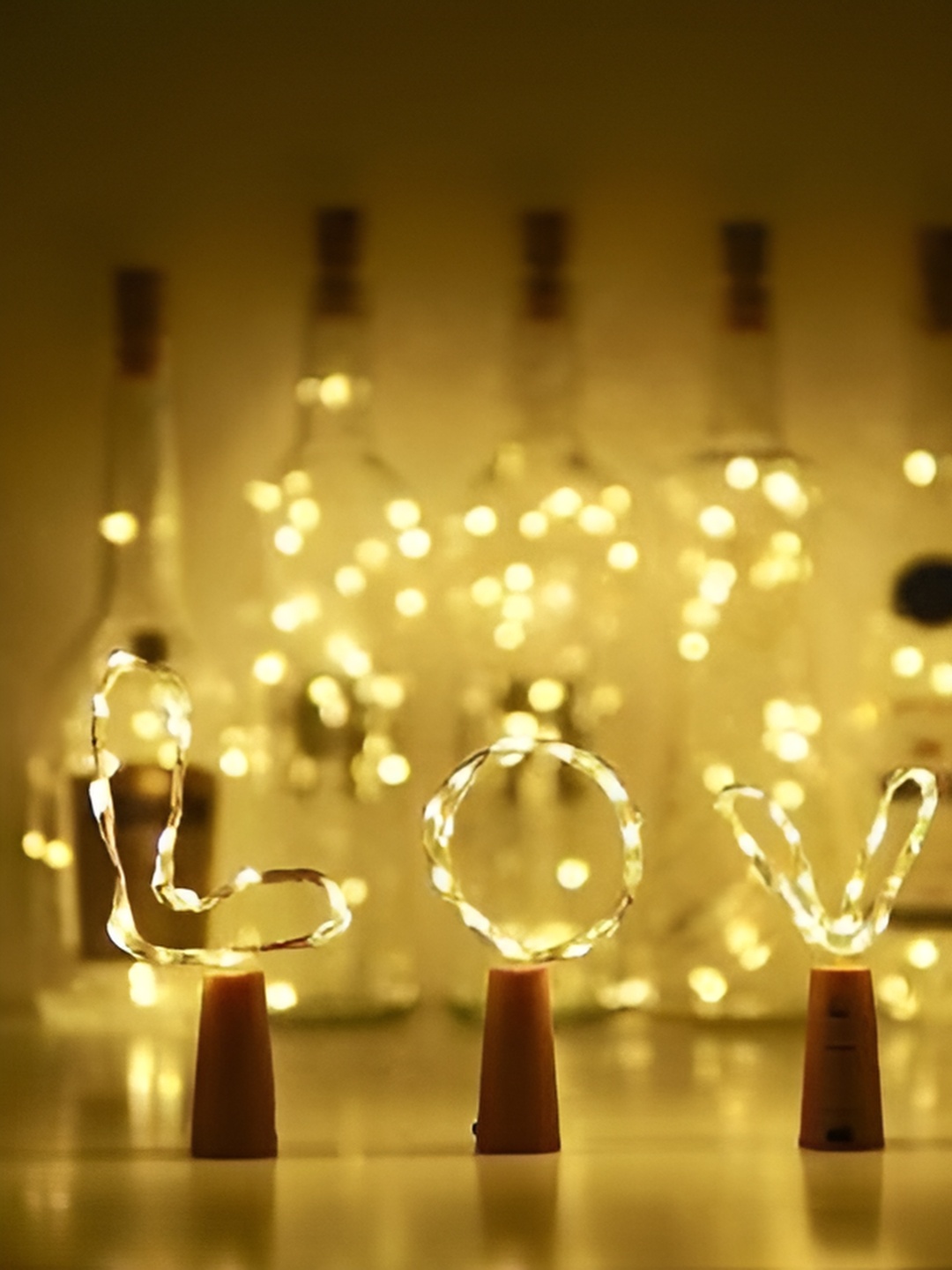 

ENORMITY White 4 Pieces Cylindrical Shape String Lights