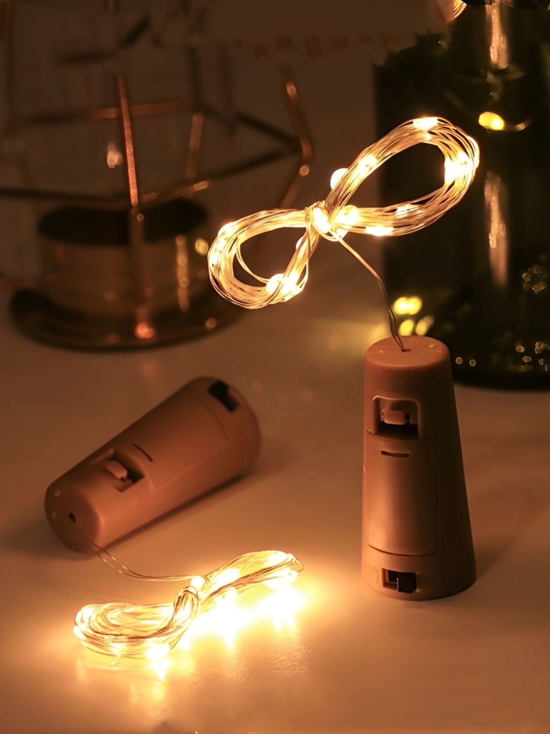 

ENORMITY Gold toned 2 Pieces Cylinder Shape String Light