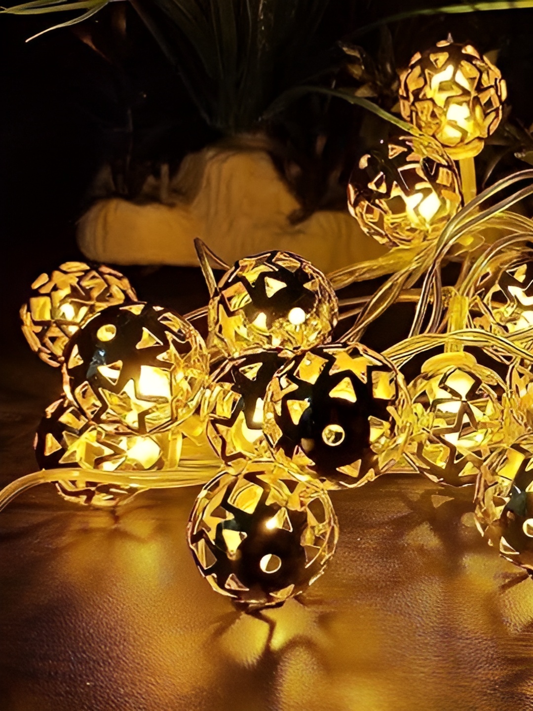 

ENORMITY Gold Toned 14 Pcs LED String Lights