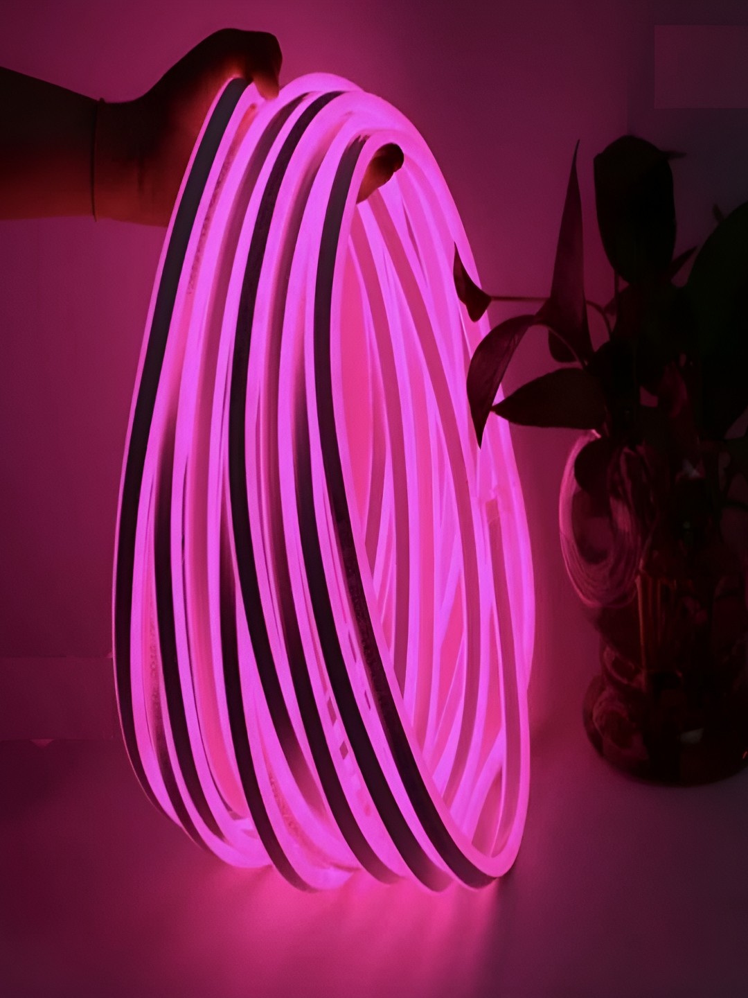 

ENORMITY Pink Rice Shape String Lights
