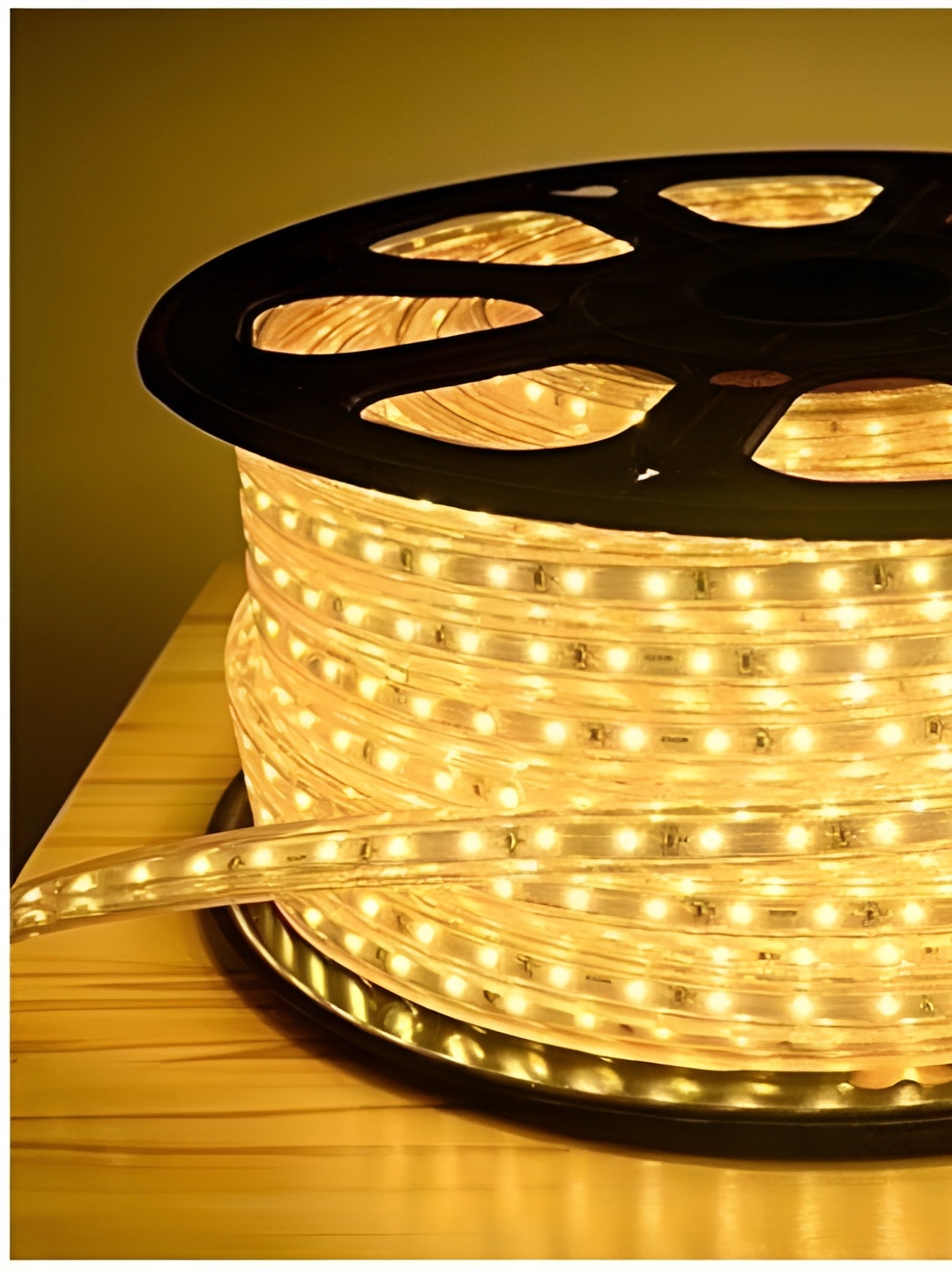 

ENORMITY Yellow Rice Shape String Lights