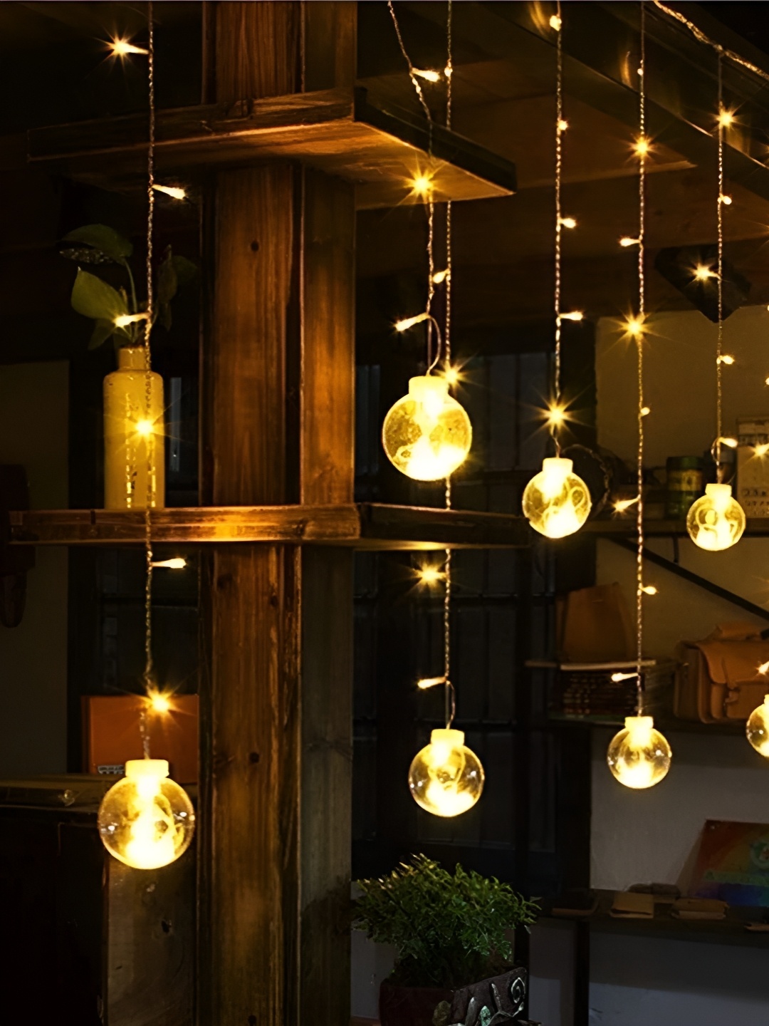 

ENORMITY Yellow Ball String Lights