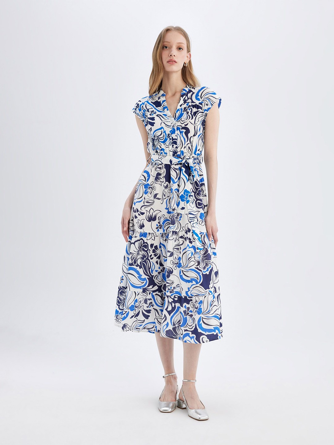 

DeFacto Floral Print Cap Sleeves Fit & Flare Midi Dress, Na