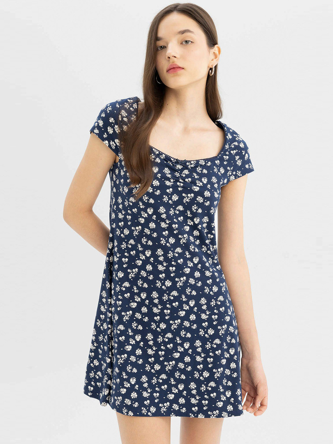 

DeFacto Women Floral Printed A-Line Mini Dress, Navy blue