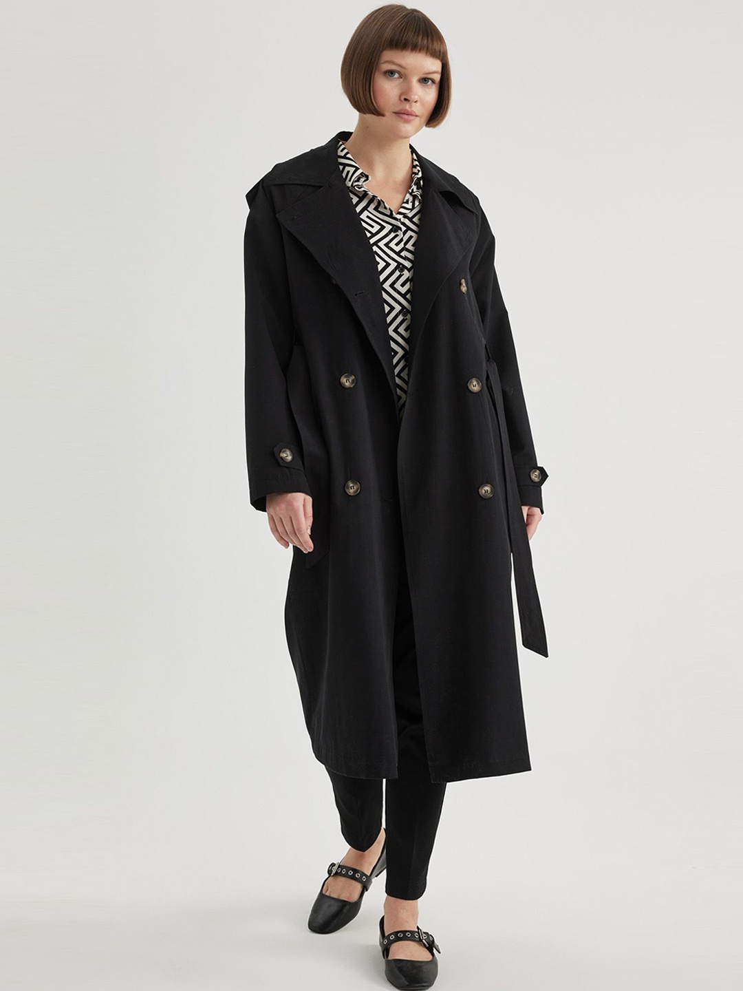 

DeFacto Women Longline Tailored Long Sleeves Jacket, Black