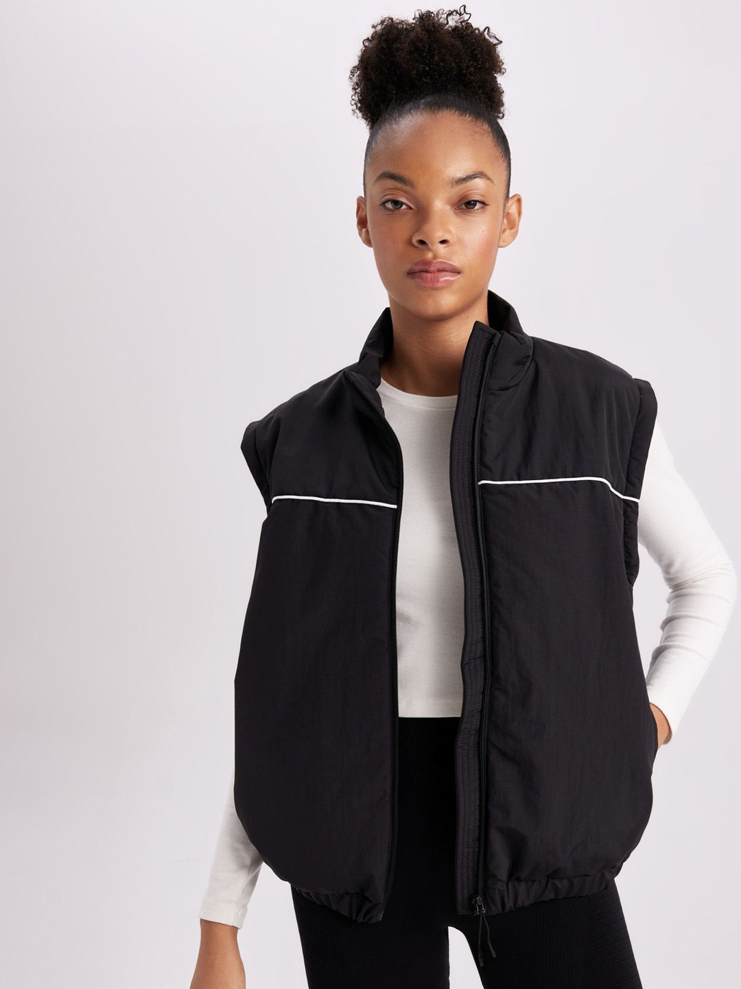 

DeFacto Women Sporty Jacket, Black