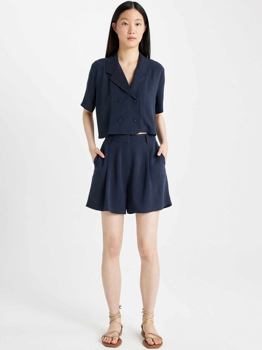 

DeFacto Women Mid Rise Loose Fit Shorts C3829AX, Navy blue