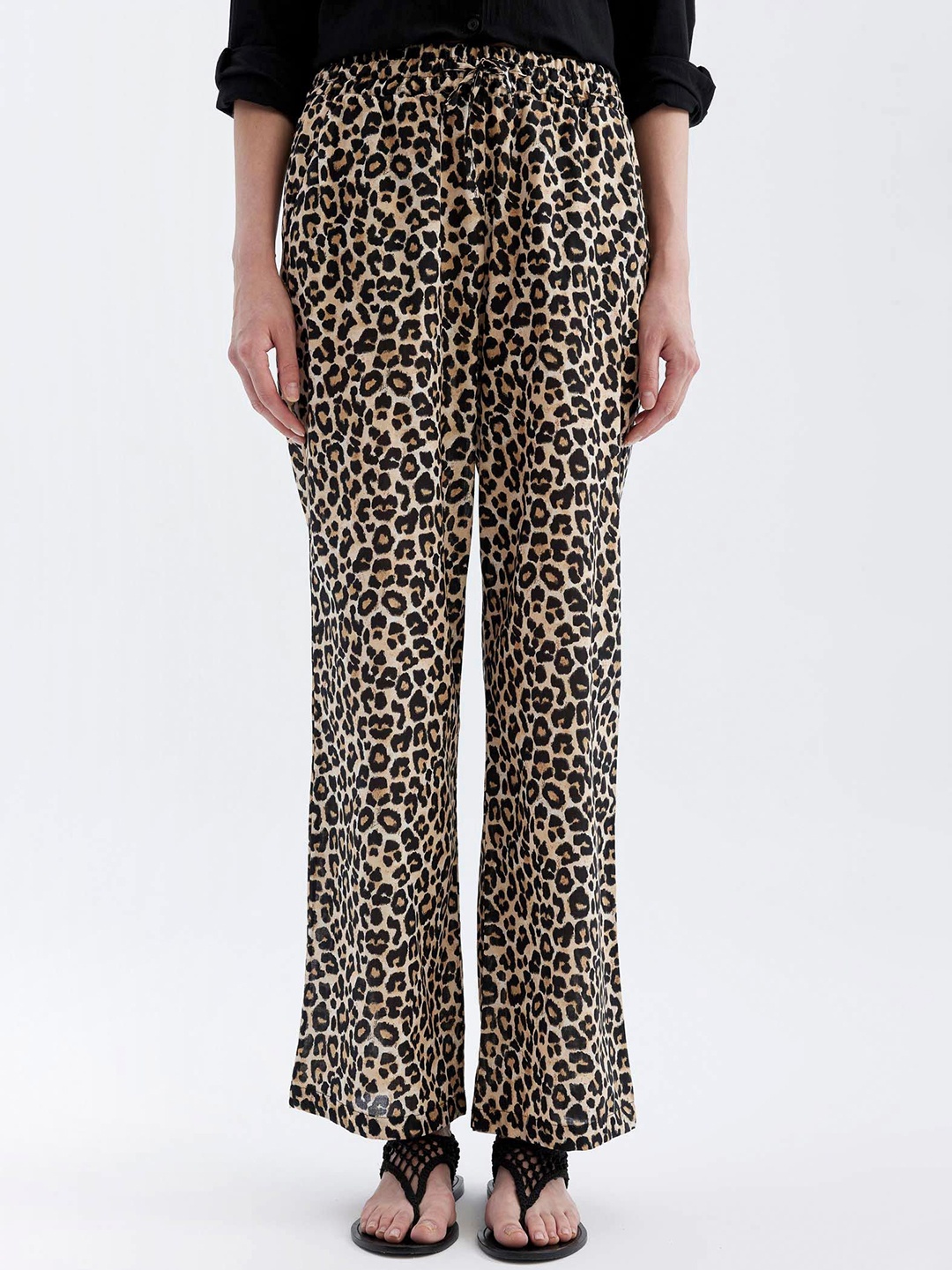 

DeFacto Women Mid-Rise Animal Printed Trousers, Beige