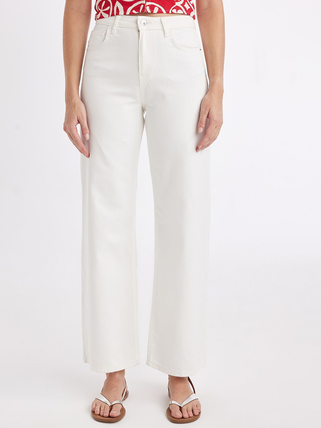 

DeFacto Women Regular Fit Mid-Rise Flat-Front Trousers, Na