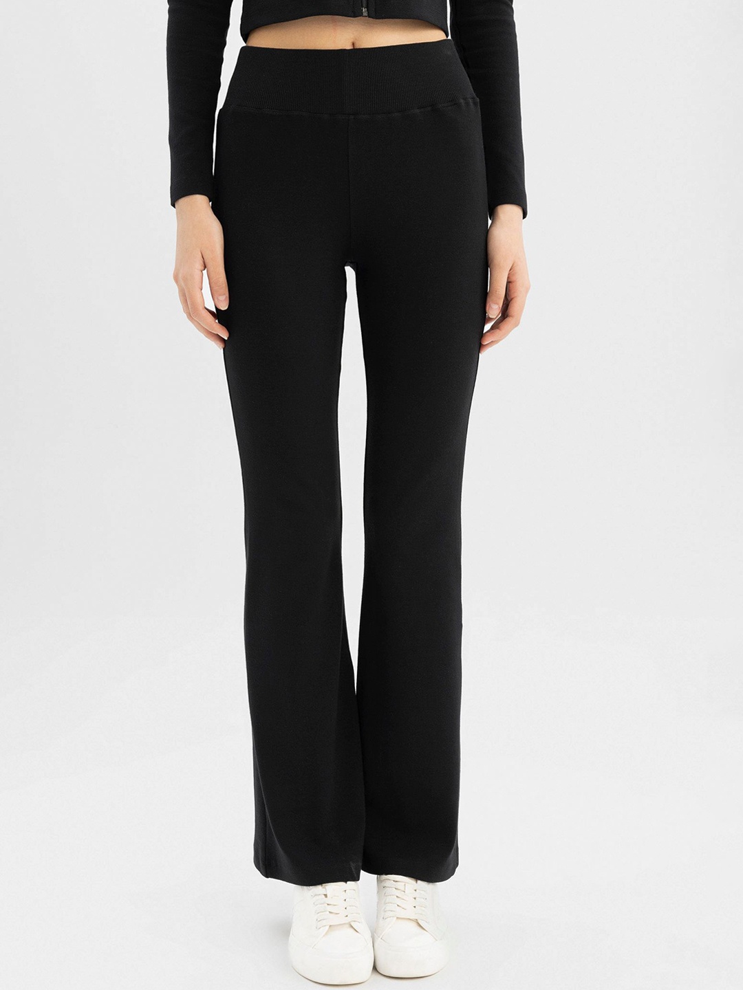 

DeFacto Women Regular Fit Mid-Rise Flat-Front Trousers, Na