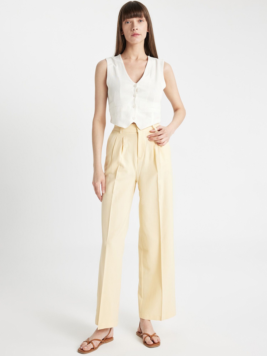 

DeFacto Women Pleated Trousers, Cream