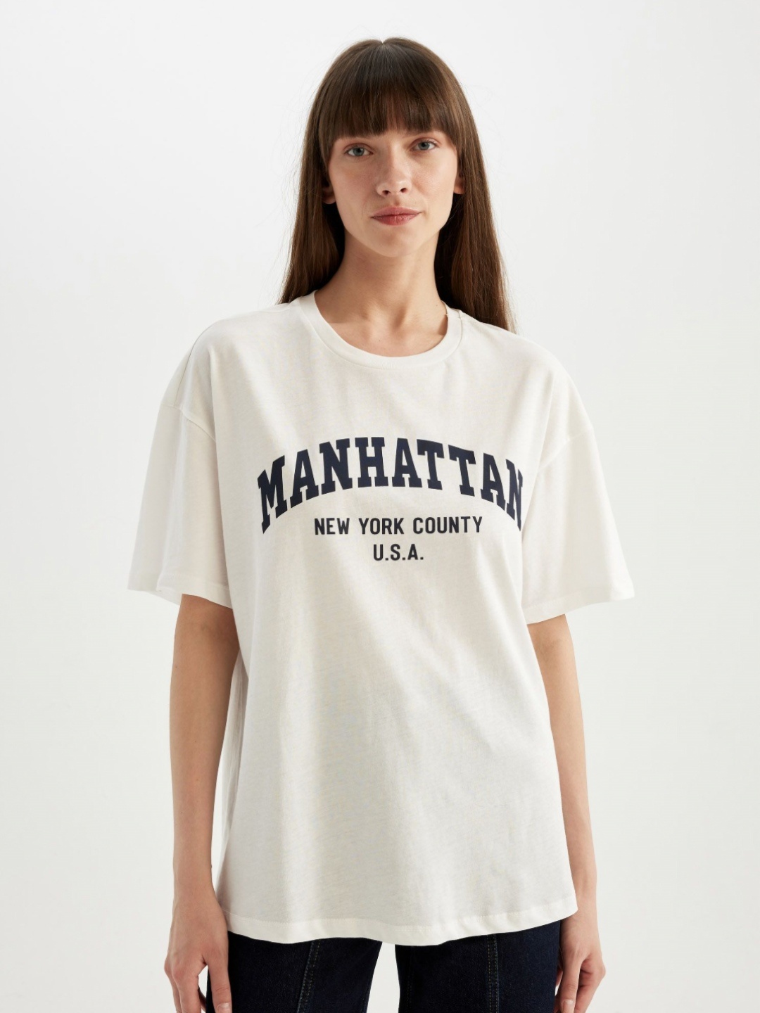 

DeFacto Women Typography Printed Extended Sleeves Applique T-shirt, White