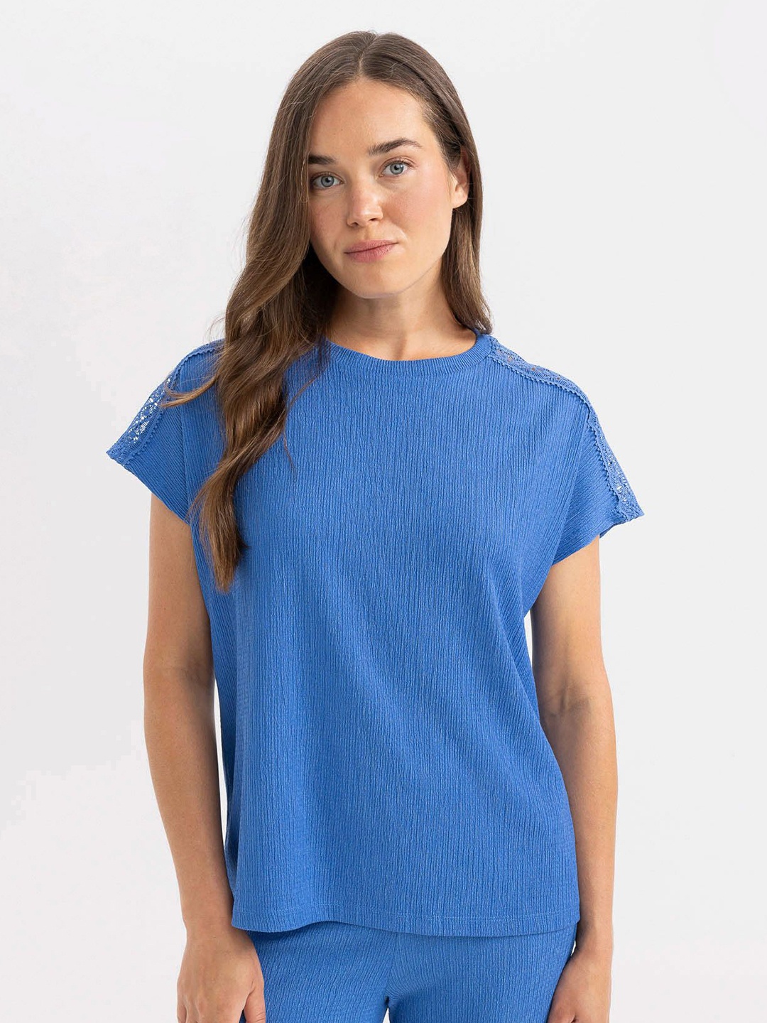 

DeFacto Women Solid Extended Sleeves T-shirt, Blue