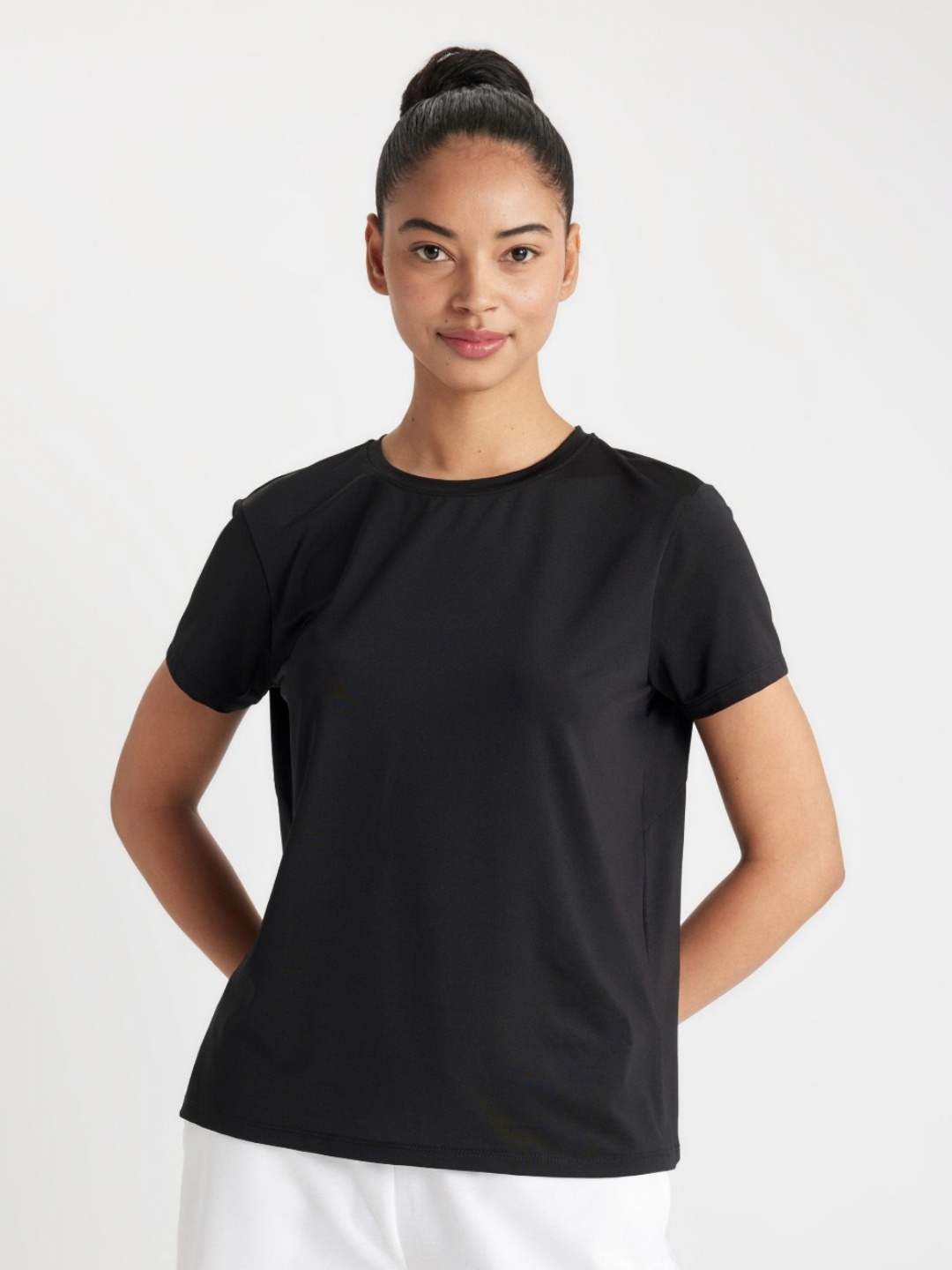 

DeFacto Women Round Neck Casual T-shirt, Black