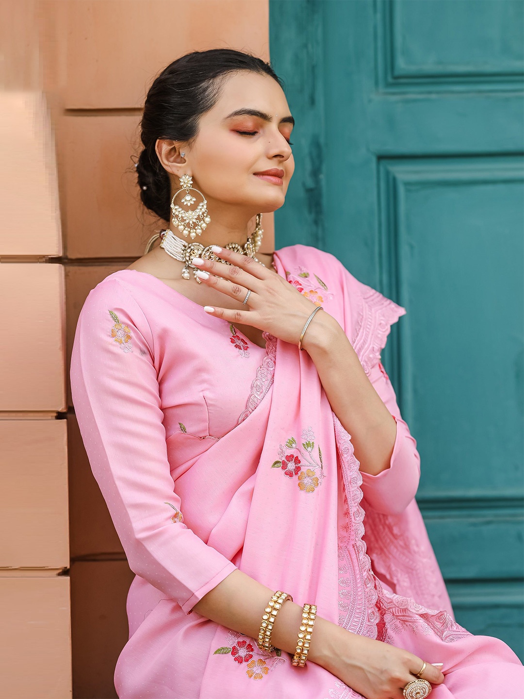 

MySilkLove Ethnic Motif Embroidered Tussar Saree, Pink